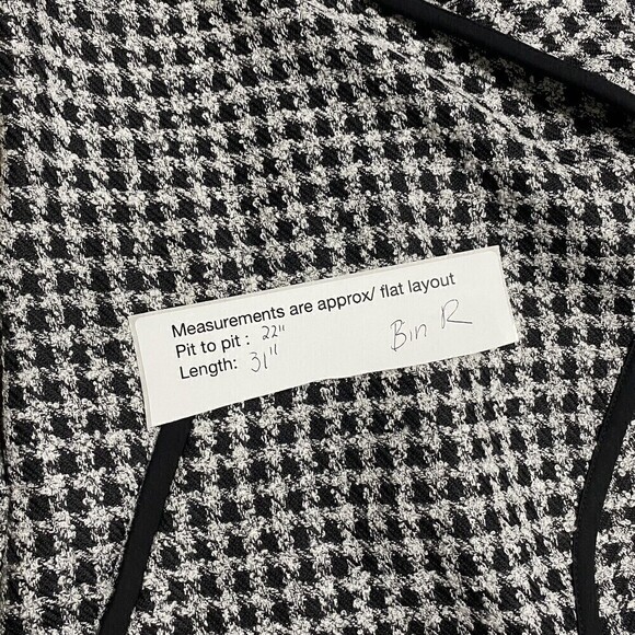 CJ Banks Belted Vest Pockets Houndstooth Sleeveless Petite Large Black White - Picture 9 of 10